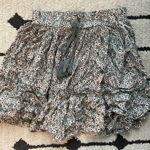 Never worn high waisted ruffle skirt